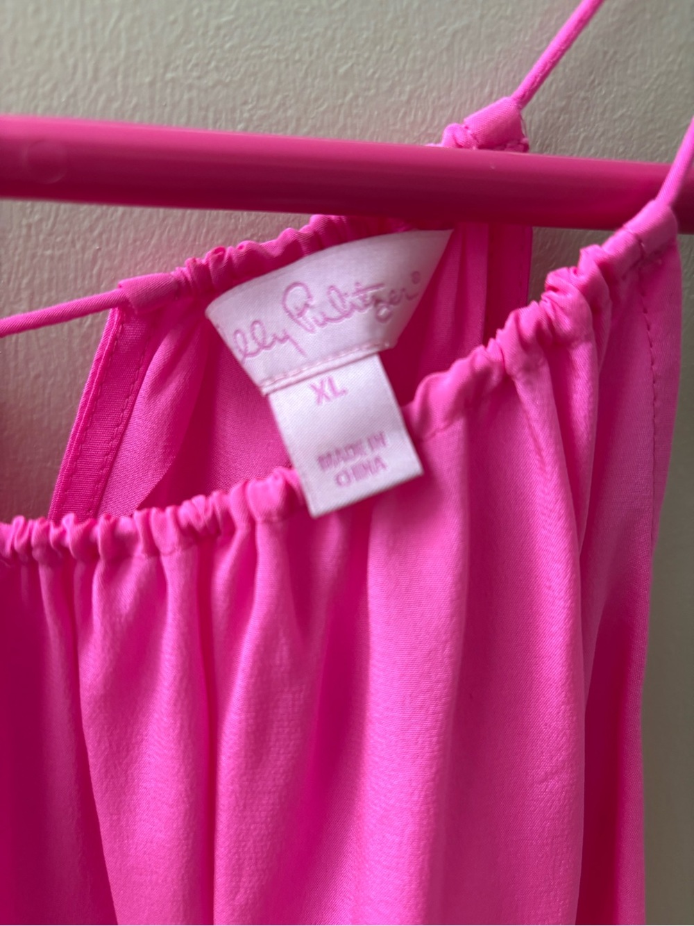 Lilly pulitzer silk tie neck pink top EUC XL - Picture 2 of 2